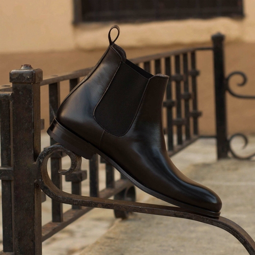 The Chumani Noir II: Handcrafted Polished Calfskin Chelsea Boots